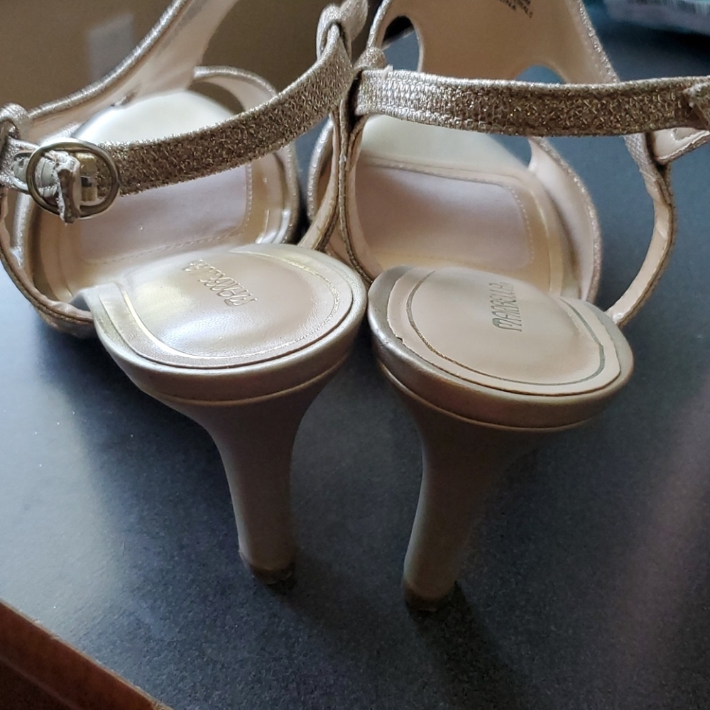 Shoes - Picture 5 of 6